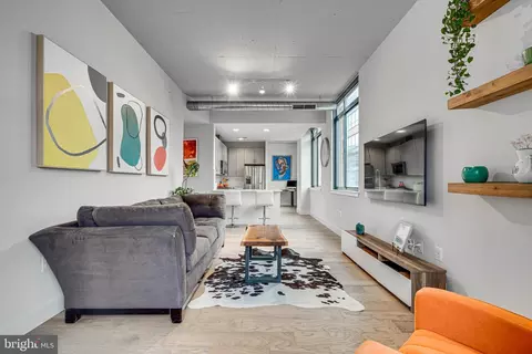 2000 Clarendon Blvd #901, Arlington, VA 22201