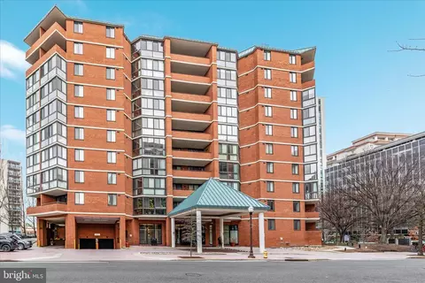 1001 N Randolph St #202, Arlington, VA 22201