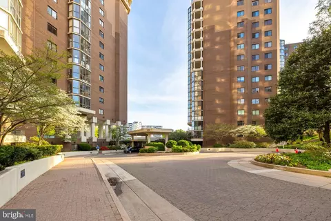 1600 N Oak St #318, Arlington, VA 22209
