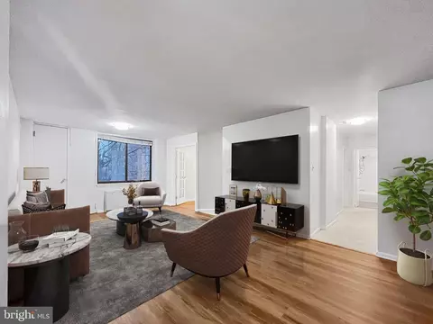 4390 Lorcom Ln #512, Arlington, VA 22207