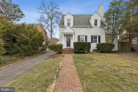 425 N Norwood St, Arlington, VA 22203