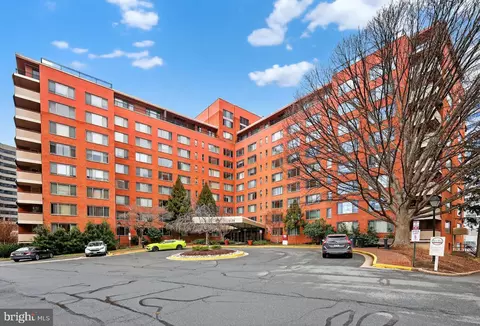 1121 Arlington Blvd N #706, Arlington, VA 22209