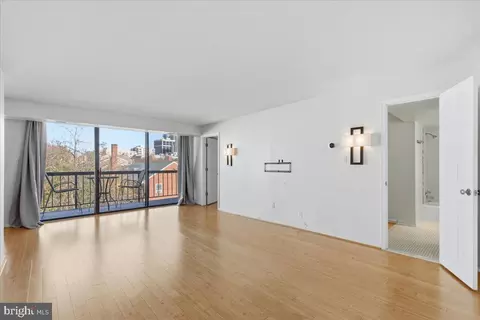 1401 N Rhodes St #503, Arlington, VA 22209