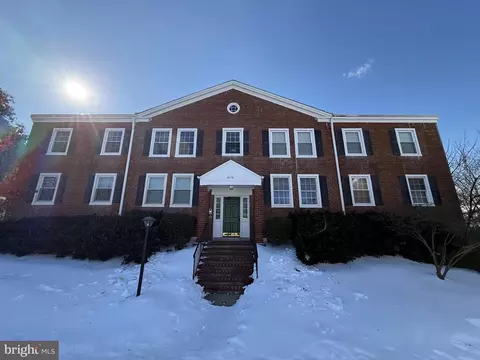 3076 S Woodrow St #A1, Arlington, VA 22206
