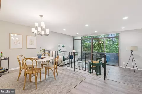2246 S Randolph St #1, Arlington, VA 22204