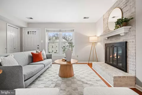4931 7th Rd S #4931, Arlington, VA 22204