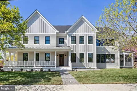 733 S Wayne St, Arlington, VA 22204