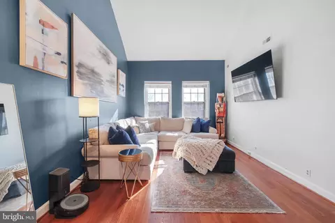 4817 31st St S #C1, Arlington, VA 22206