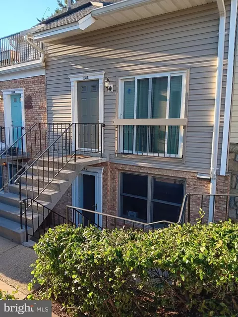 108 N A N Bedford St #A, Arlington, VA 22201