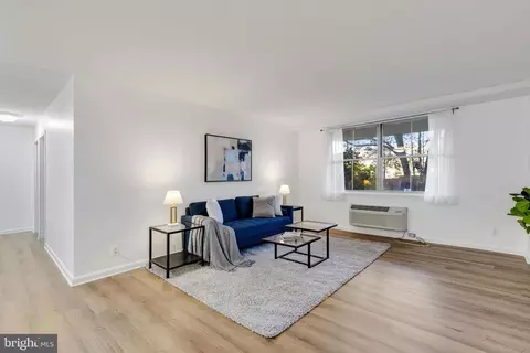 2030 N Adams St #303, Arlington, VA 22201