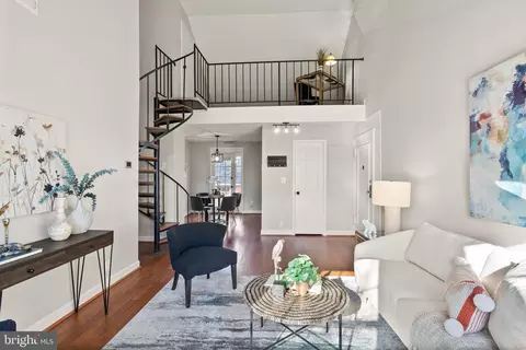 3046 S Abingdon St #C1, Arlington, VA 22206