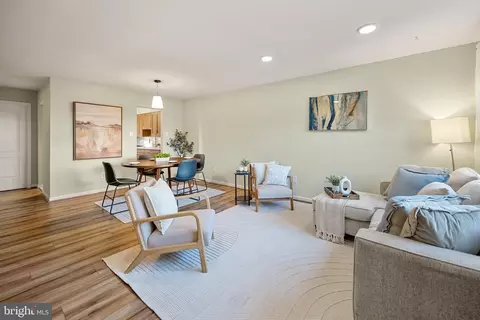 148 N C N Bedford St #C, Arlington, VA 22201