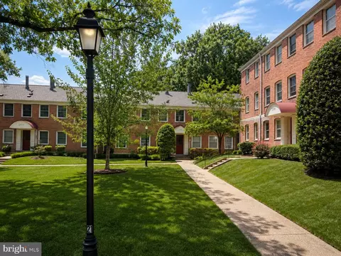 2511 Arlington Blvd #101, Arlington, VA 22201