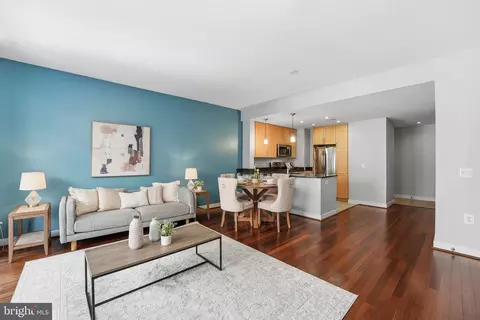 820 N Pollard St #512, Arlington, VA 22203