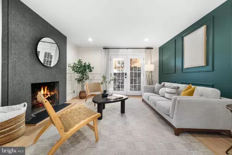 6707 Washington Blvd #D, Arlington, VA 22213