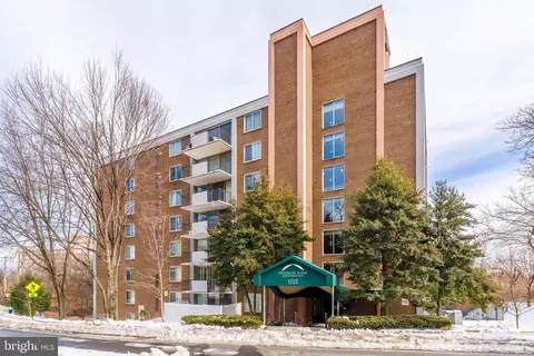 1515 S Arlington Ridge Rd #504, Arlington, VA 22202