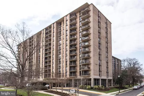 4600 S Four Mile Run Dr #226, Arlington, VA 22204