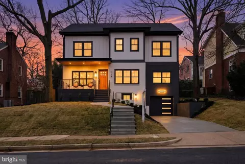 734 26th St S, Arlington, VA 22202