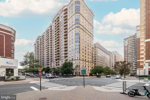 888 N Quincy St #2008, Arlington, VA 22203