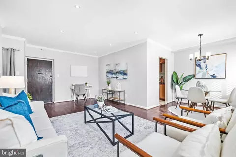 5101 8th Rd S #13, Arlington, VA 22204