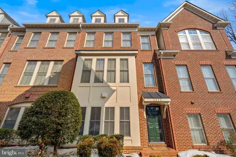2613 S Kenmore Ct, Arlington, VA 22206