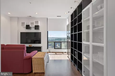 1011 Arlington Blvd #1112, Arlington, VA 22209
