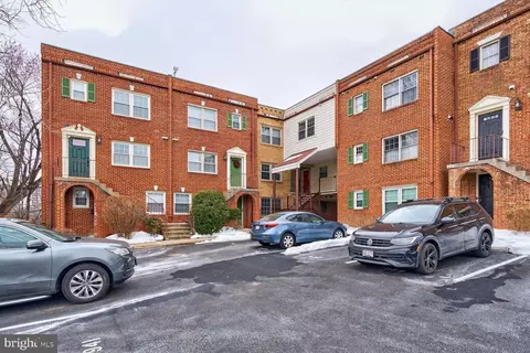 939 S Scott St UNIT 1, Arlington, VA 22204