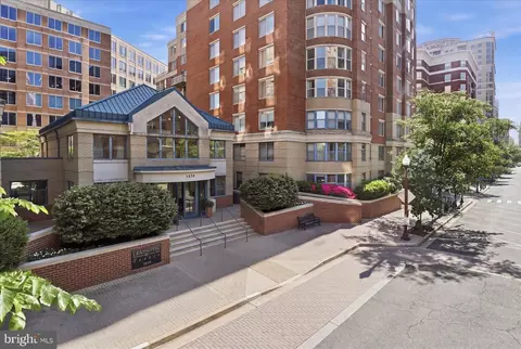 3830 9th St N #504W, Arlington, VA 22203