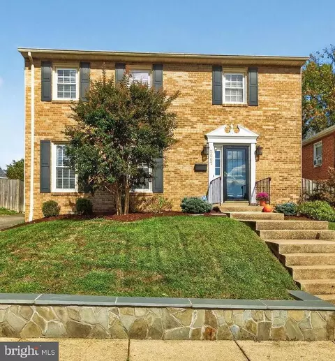 2607 Washington Blvd, Arlington, VA 22201