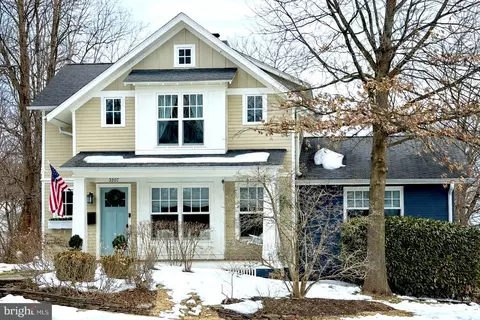 3207 John Marshall Dr, Arlington, VA 22207