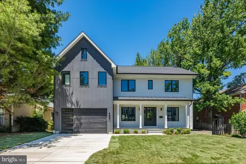 921 22nd St S, Arlington, VA 22202