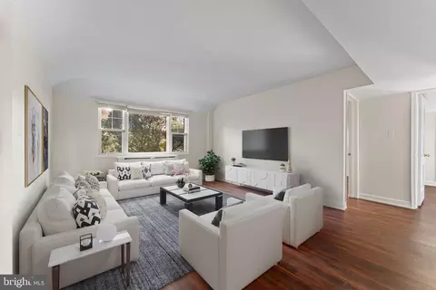 1404 12th St N #S-G6, Arlington, VA 22209