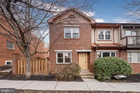 1103 N Vernon St, Arlington, VA 22201