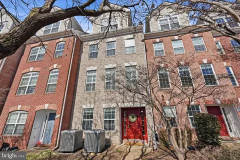 1908 N Adams St, Arlington, VA 22201