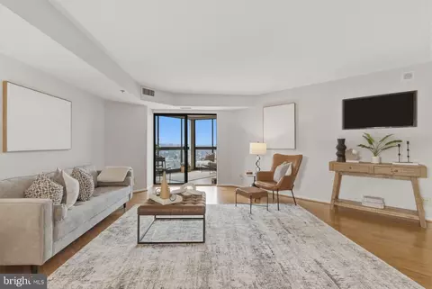 900 N Stafford St #1909, Arlington, VA 22203