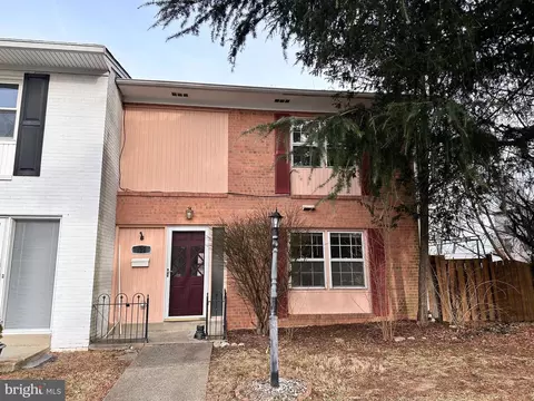922 S George Mason Dr, Arlington, VA 22204