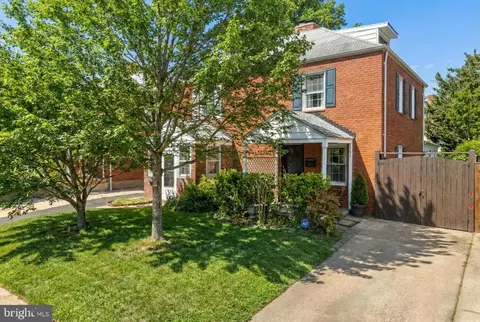311 S Wayne St S, Arlington, VA 22204