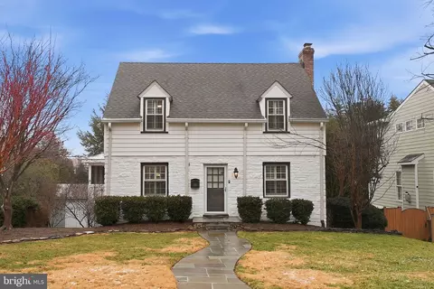 1701 N Greenbrier St, Arlington, VA 22205