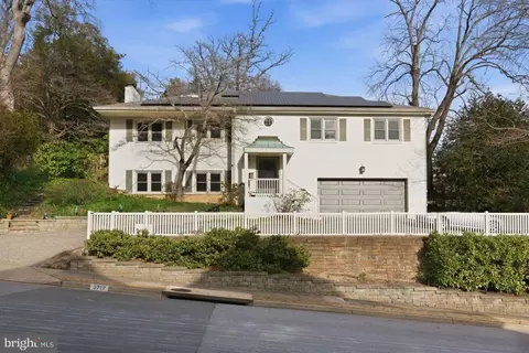 3717 N Nelson St, Arlington, VA 22207