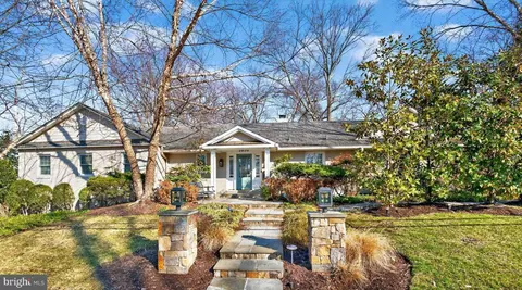 3830 Roberts Ln, Arlington, VA 22207