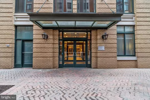 1205 N Garfield St #908, Arlington, VA 22201