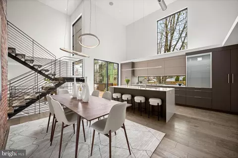 3004 N Underwood St, Arlington, VA 22213