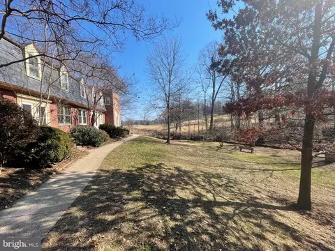 1415 S Barton St S #255, Arlington, VA 22204