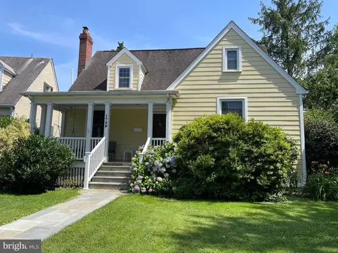 1709 N Calvert St, Arlington, VA 22201