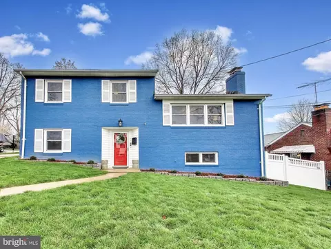 2319 N Roosevelt St, Arlington, VA 22205