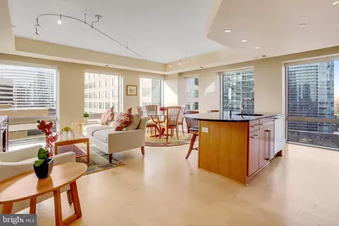 1111 19th St N #2007, Arlington, VA 22209