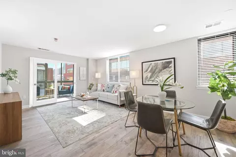 1045 N Utah St #2-701, Arlington, VA 22201
