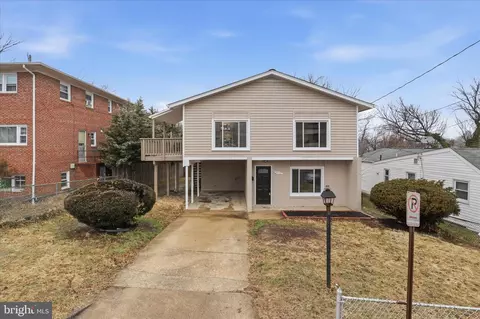 3515 19th St S, Arlington, VA 22204