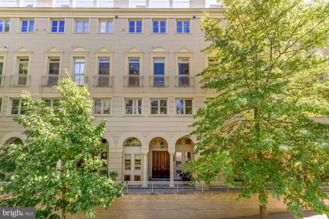 1417 N Nash St, Arlington, VA 22209