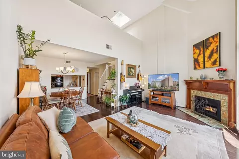 1301 N Courthouse Rd N #1810, Arlington, VA 22201